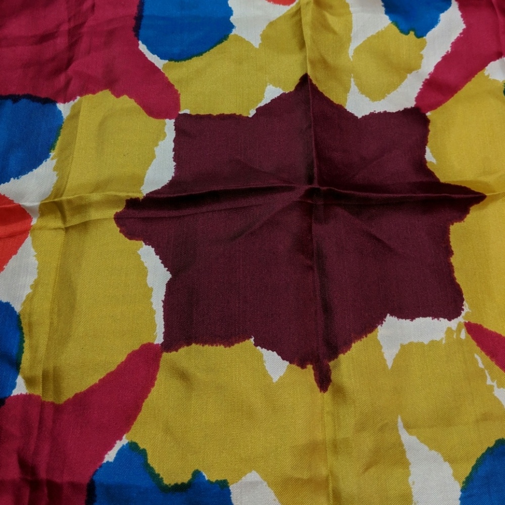 Vera Scarf - image 3